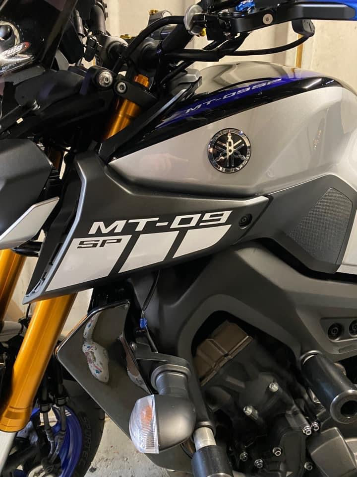 MT-09SP Gen 2 Blocks Intake Decals