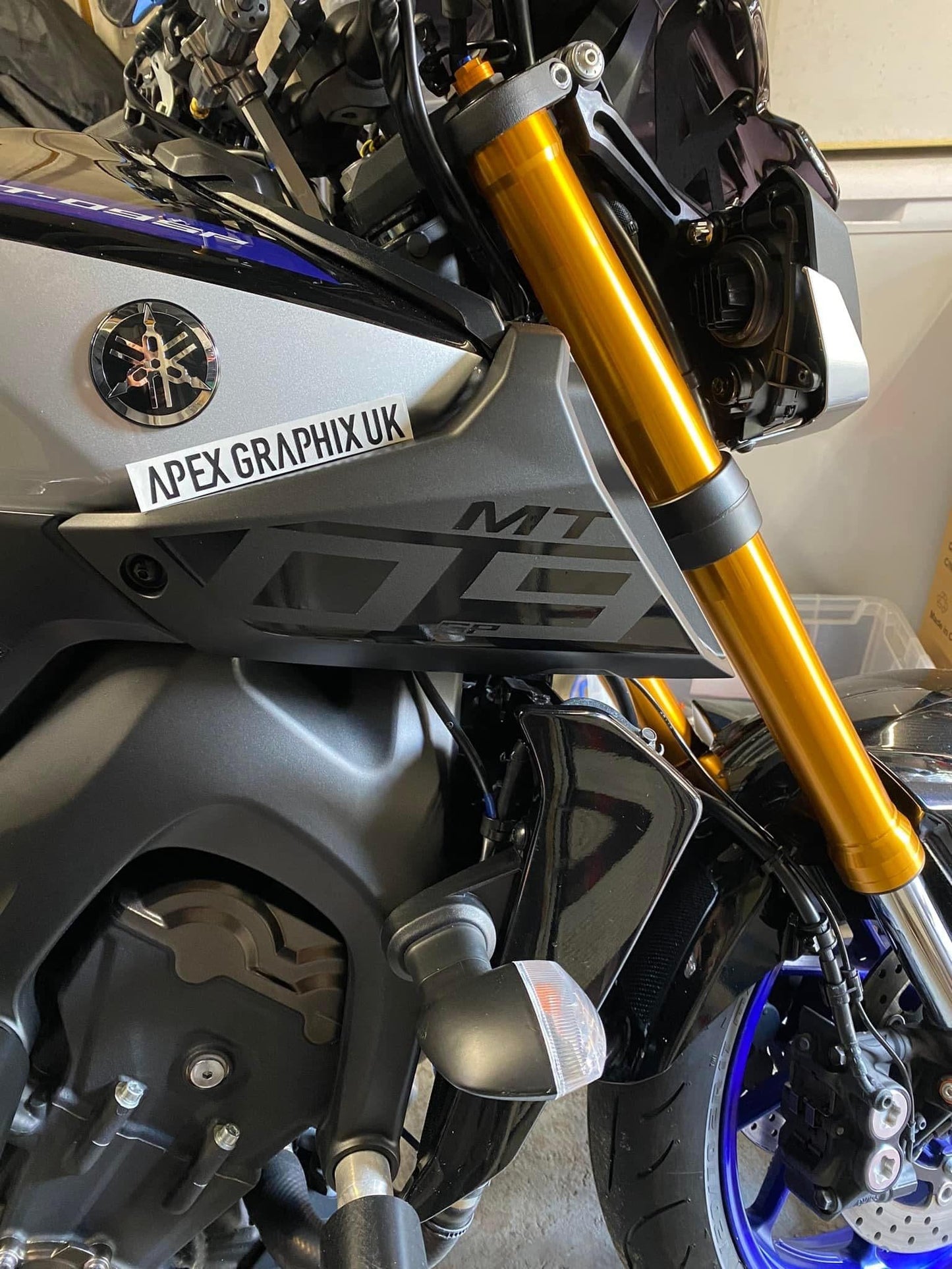 MT-09SP Gen 2 Large 09 Intake Decals
